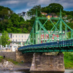 The Northampton Street Bridge Over The Delaware River In Easton Stock