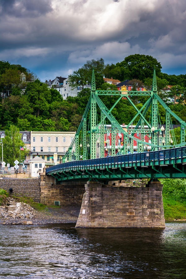 The Northampton Street Bridge Over The Delaware River In Easton Stock