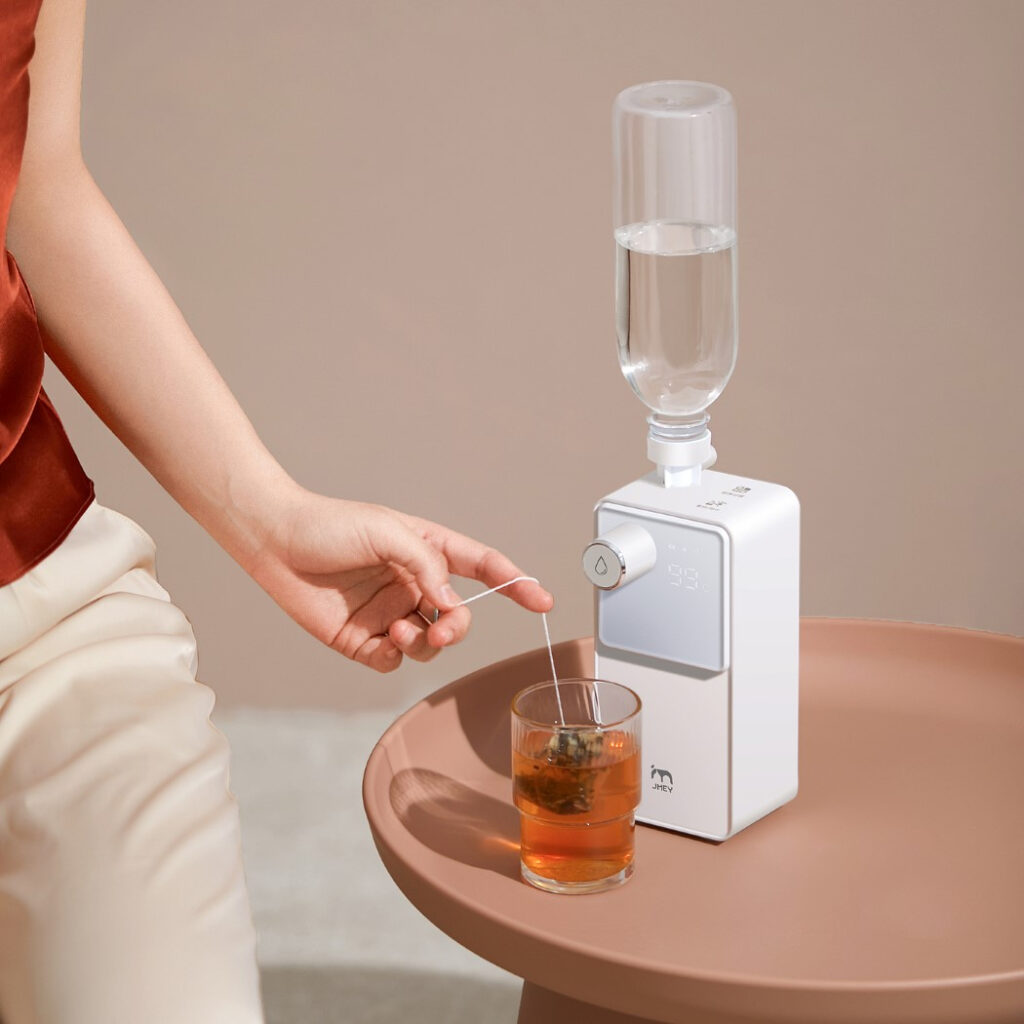 Xiaomi s Portable Water Dispenser Can Instantly Heat Up Your Water For 