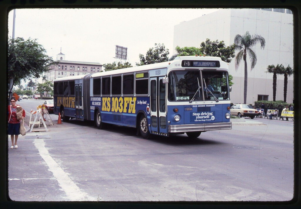 File San Diego Metropolitan Transit System 1030 a jpg CPTDB Wiki